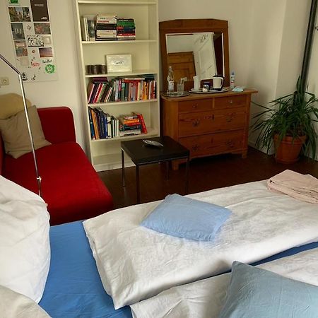 אינינג אם אמרזי Bed Bike & Breakfast, Zimmer Innerhalb Eines Privathauses Mit Gemeinschaftsbad מראה חיצוני תמונה