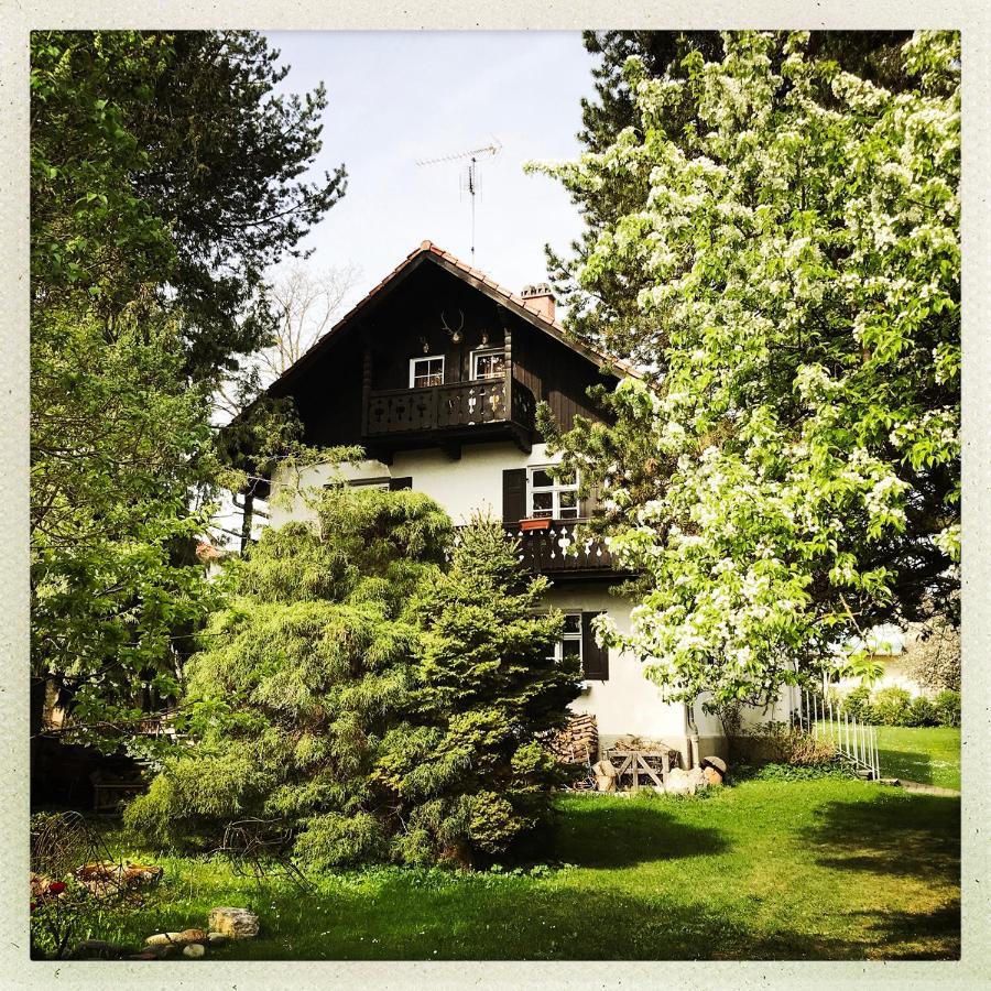 אינינג אם אמרזי Bed Bike & Breakfast, Zimmer Innerhalb Eines Privathauses Mit Gemeinschaftsbad מראה חיצוני תמונה